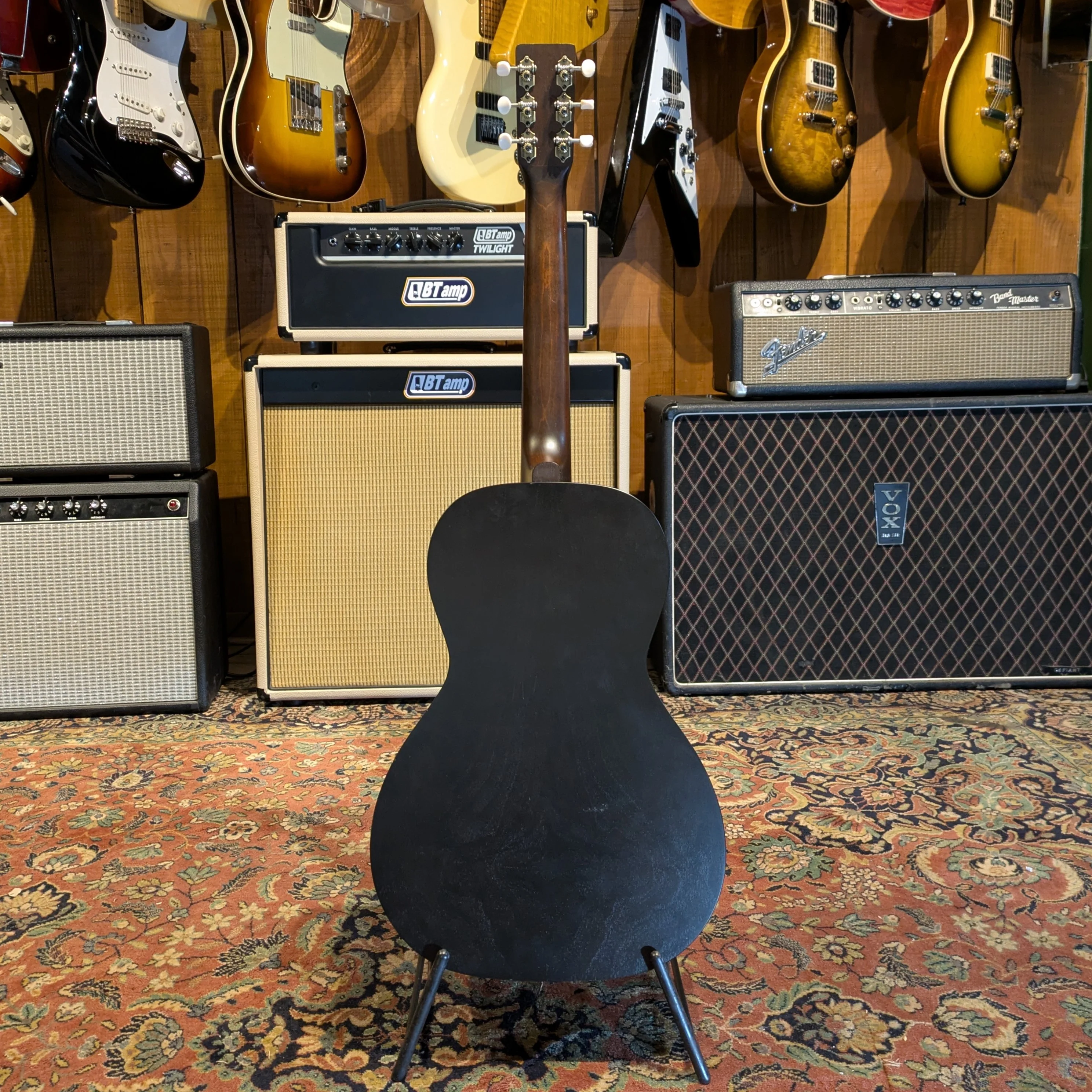 Art & Lutherie Roadhouse Parlor with Electronics - Faded Black - Image 4