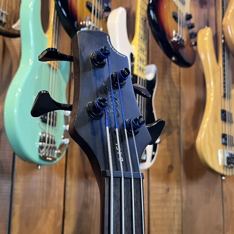 Cort B4FL Fretless - Image 3