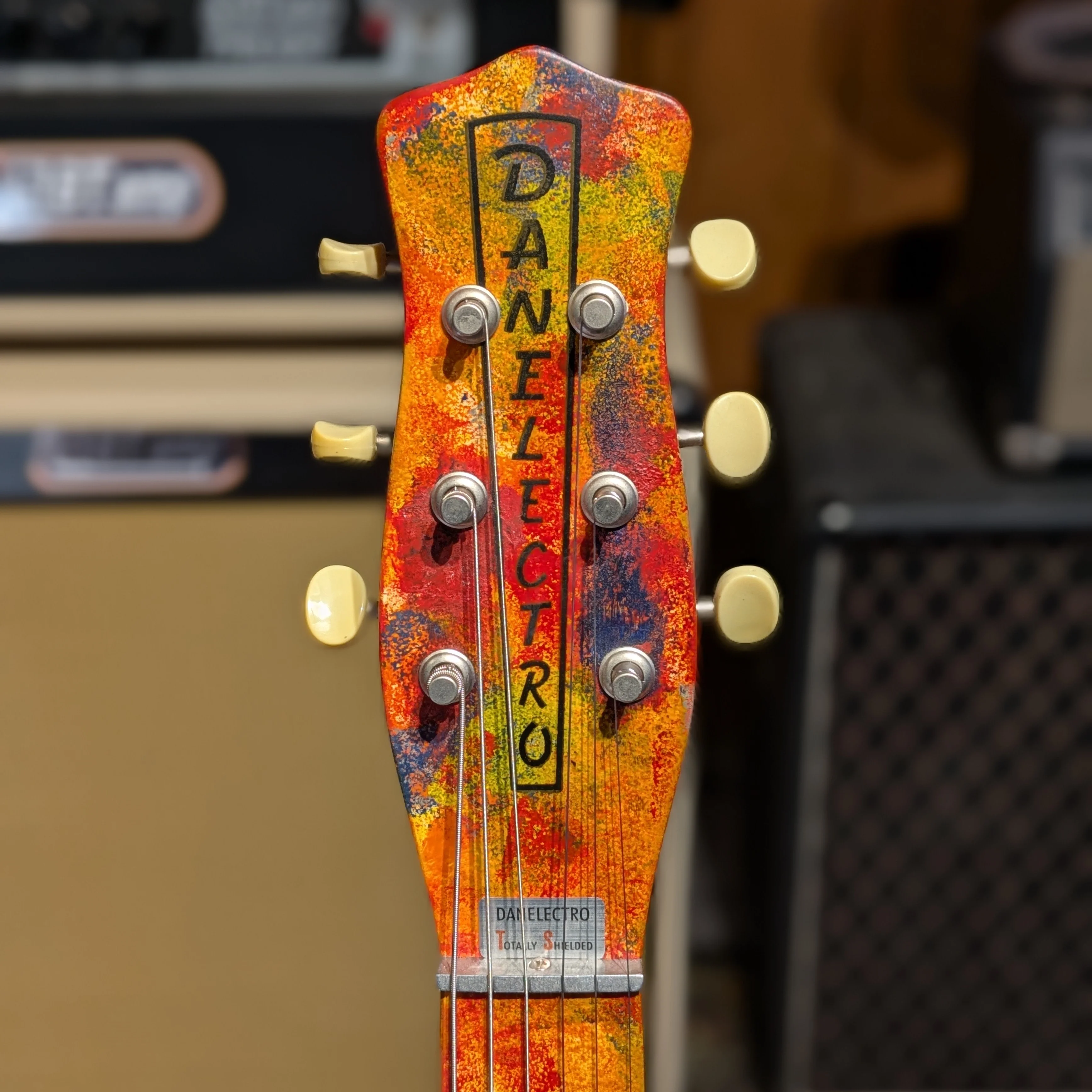 Danelectro DC-59 - Eric Clapton Psychedelic Rainbow - Image 6