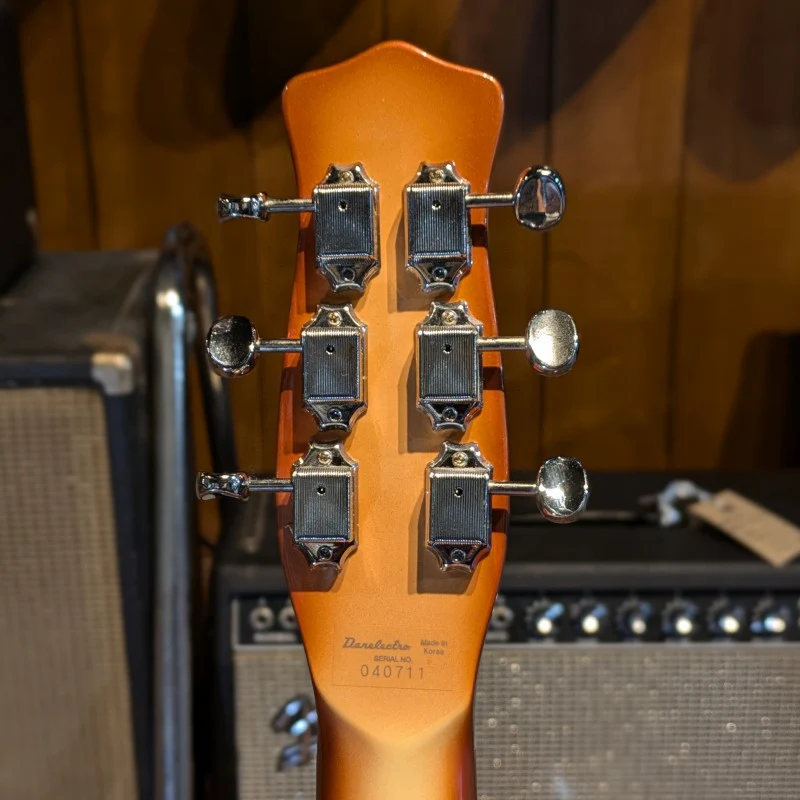 Danelectro Longhorn Guitar - Copper Burst - Image 4