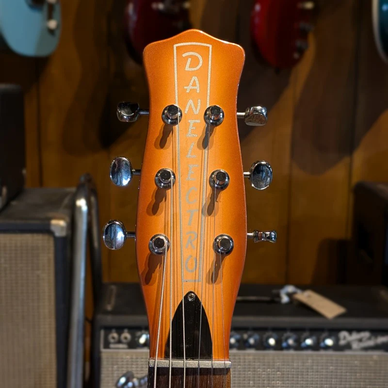 Danelectro Longhorn Guitar - Copper Burst - Image 6