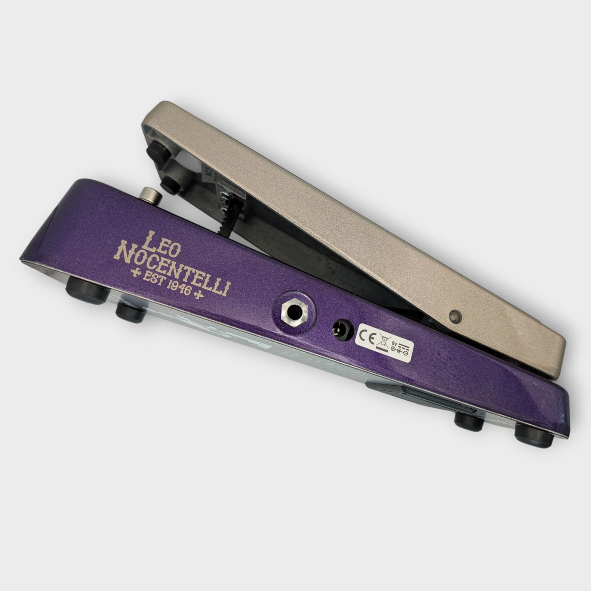 Dunlop LN95 Leo Nocentelli Signature Cry Baby Wah 2022 - Present - Purple / Green - Image 4