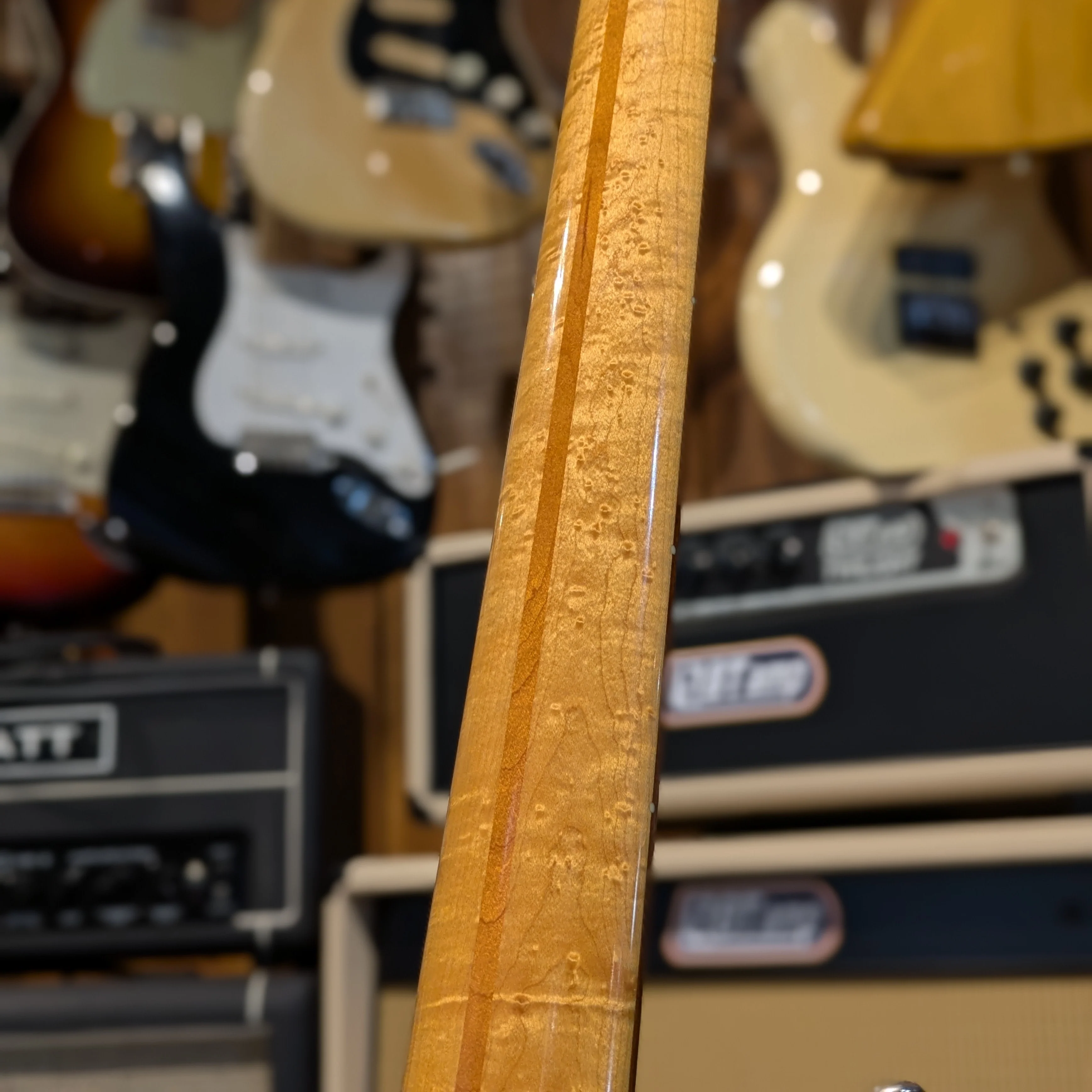 Ernie Ball Music Man StingRay 4 H Fretless 1988 - Black - Image 5