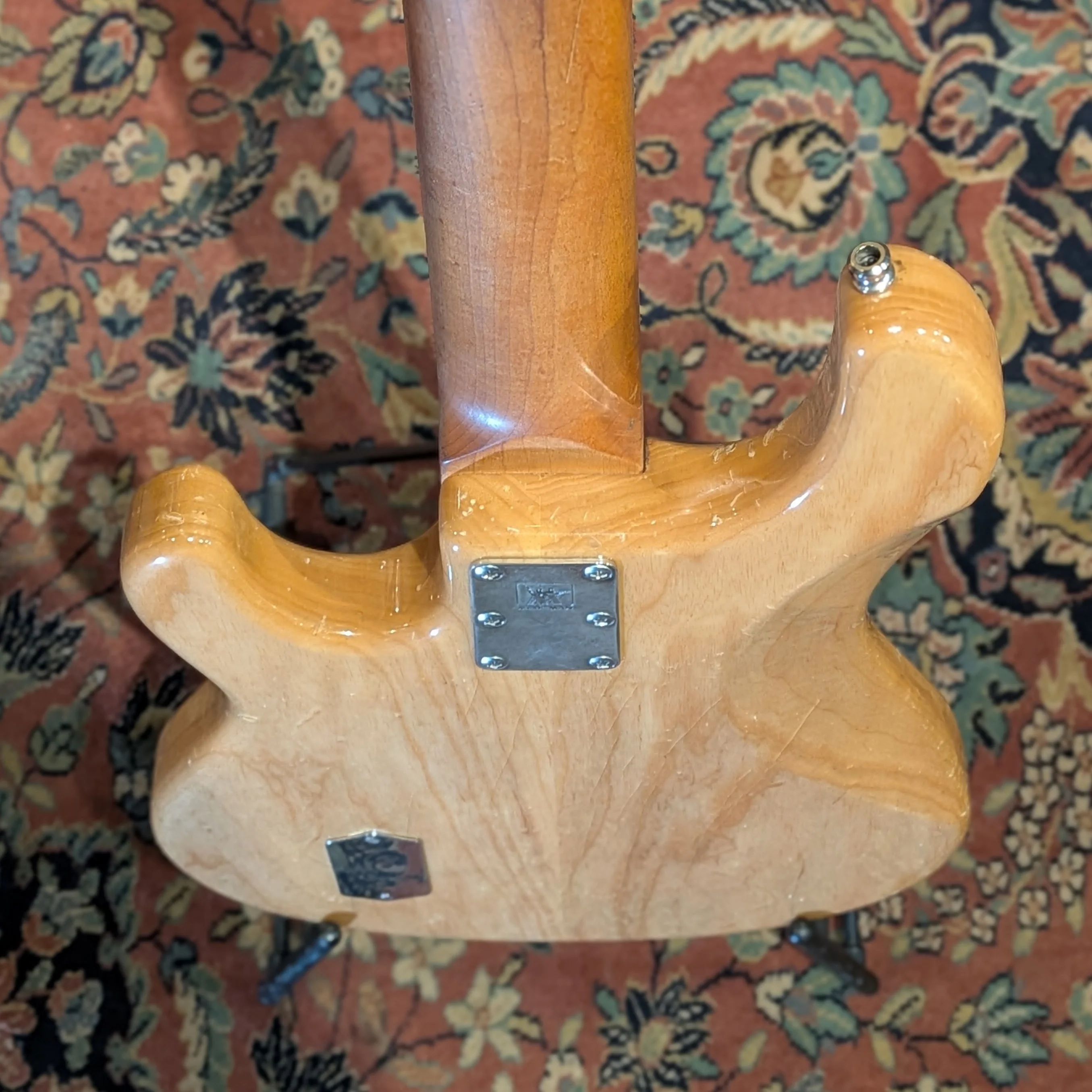 Ernie Ball Music Man StingRay 5 H with Maple Fretboard 1993 - Natural - Image 5
