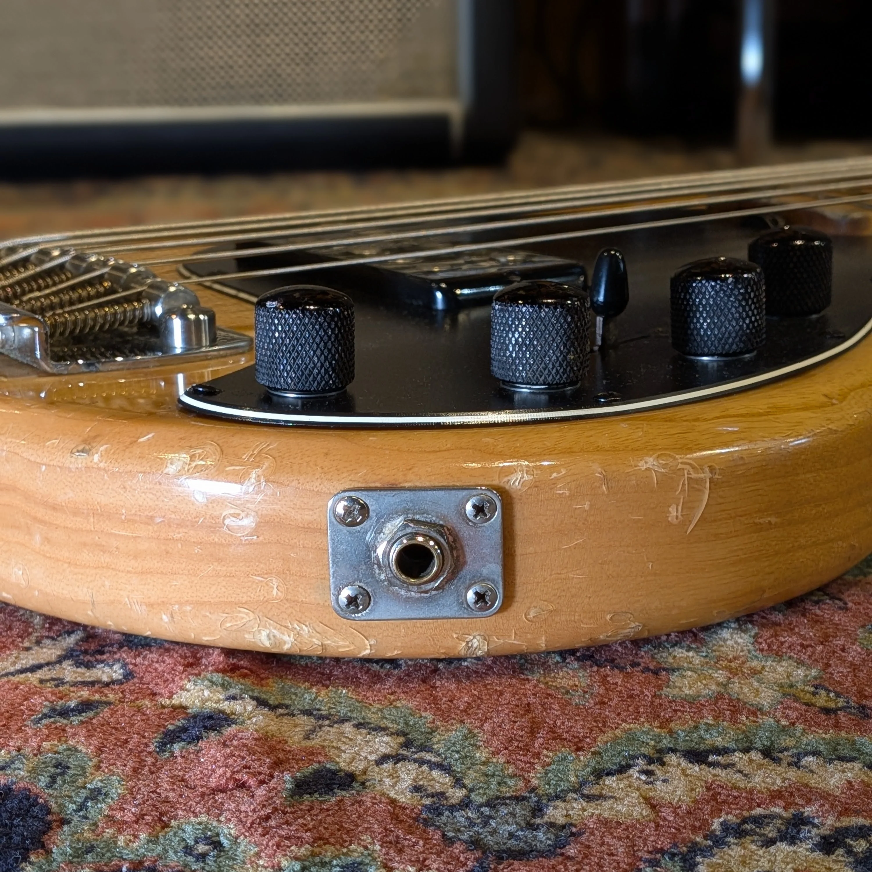Ernie Ball Music Man StingRay 5 H with Maple Fretboard 1993 - Natural - Image 9