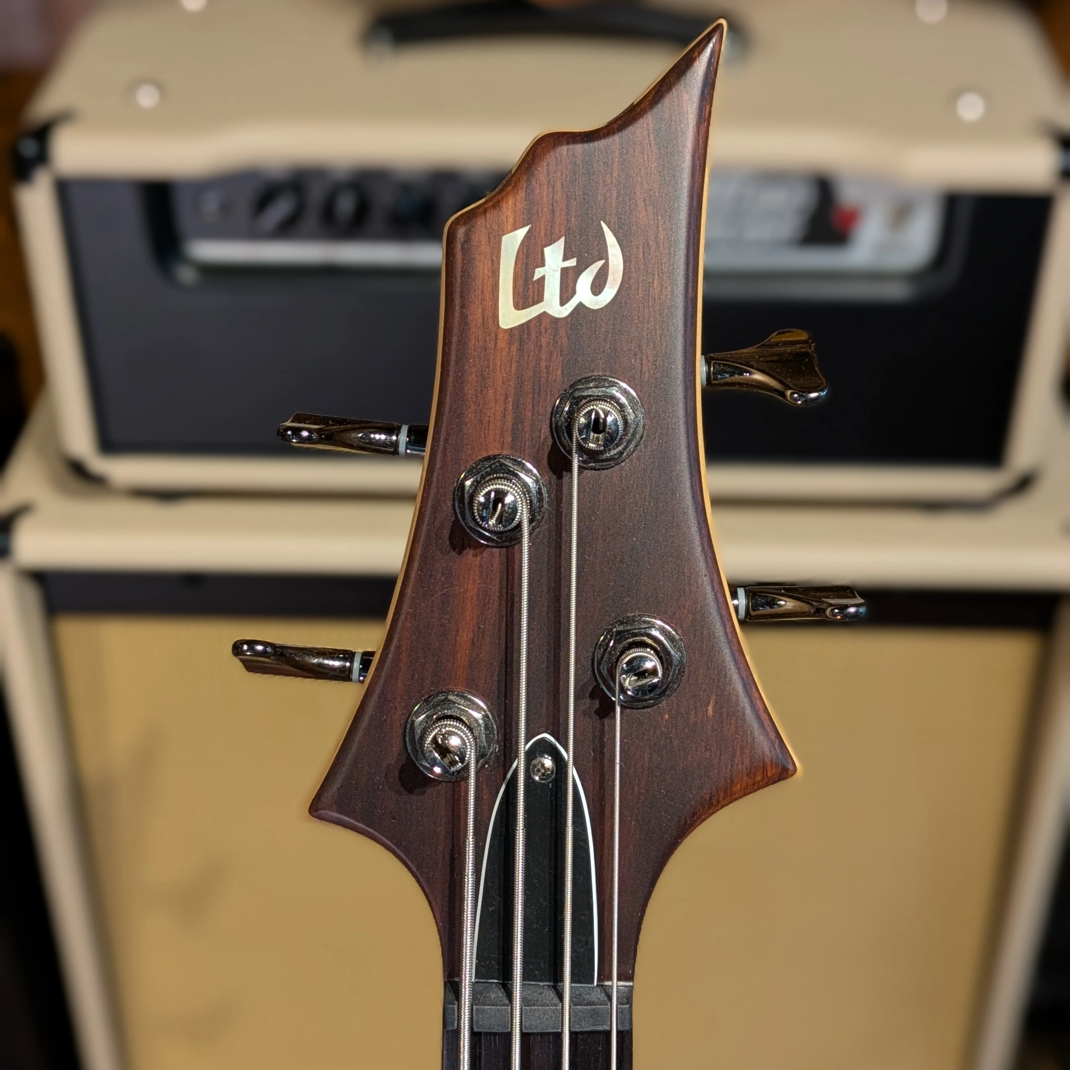 ESP LTD B-4E - Image 5
