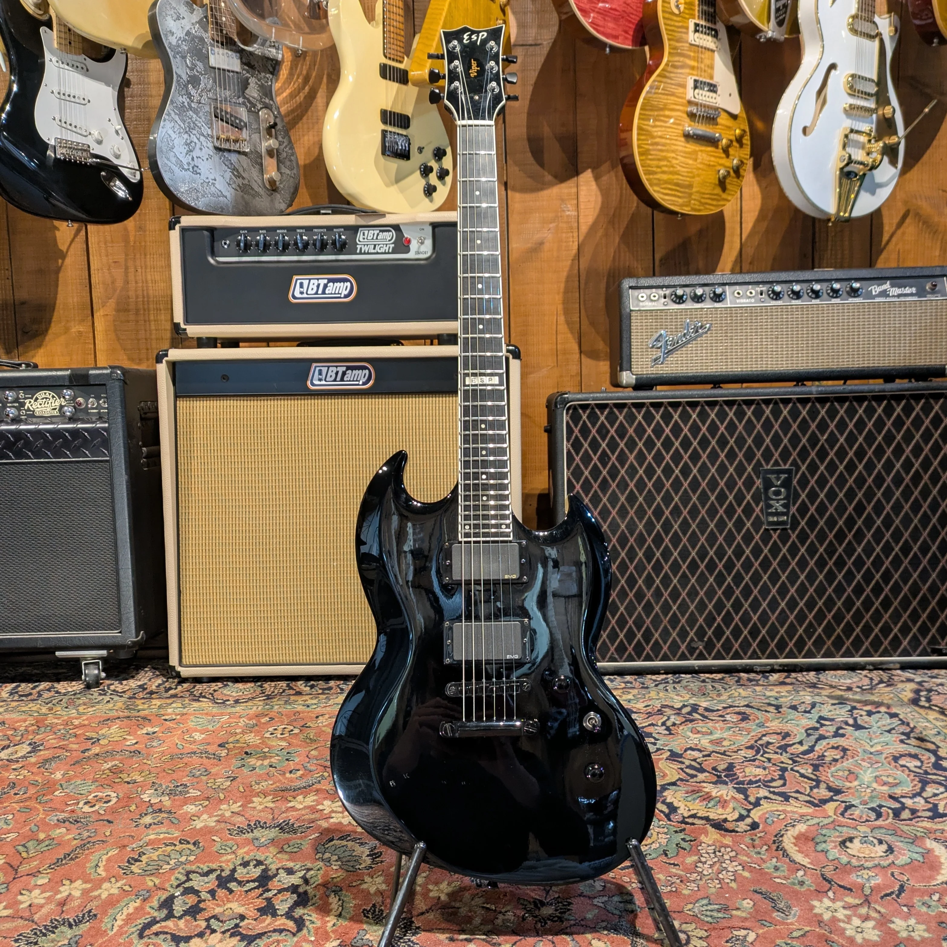 ESP LTD Viper Standard - Black - Made in Japan - Image 5