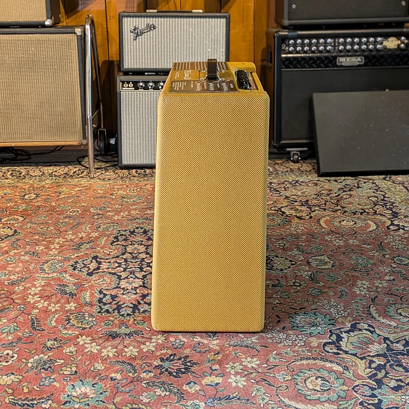 Fender '59 Bassman LTD Reissue 45-Watt 4x10" Guitar Combo - Lacquered Tweed - Image 4