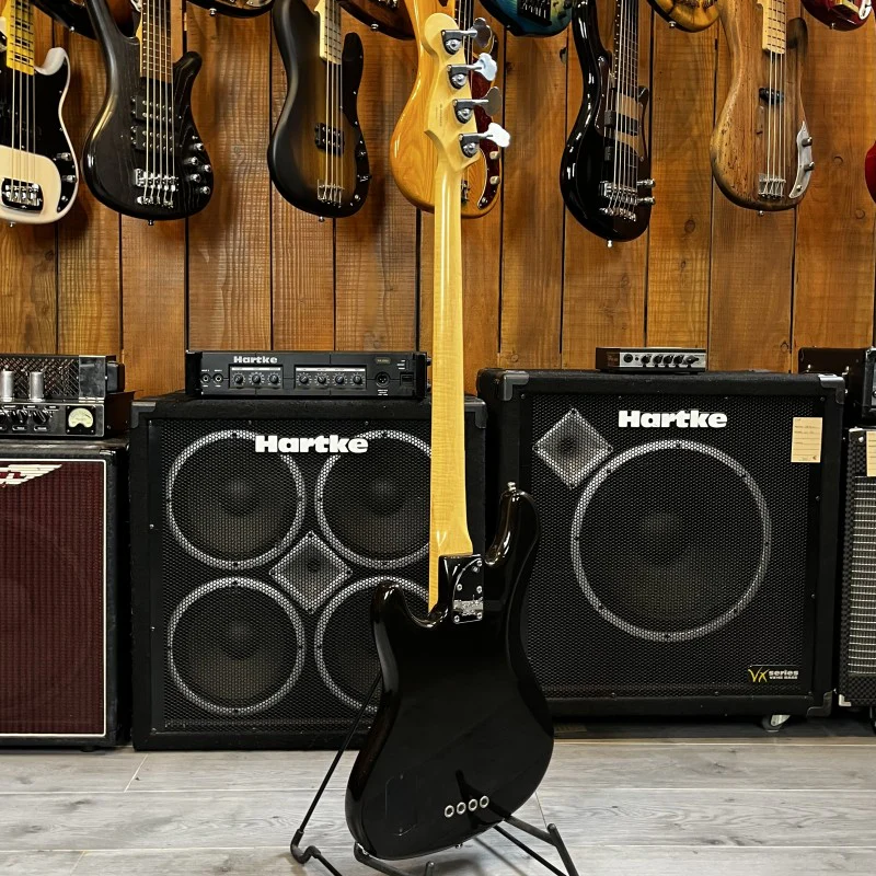 Fender American Deluxe Jazz Bass (2005) - Image 4