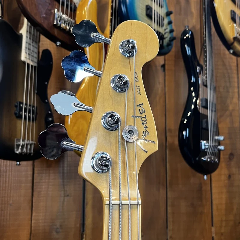 Fender American Deluxe Jazz Bass (2005) - Image 6