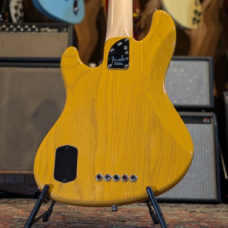 Fender American Deluxe Jazz Bass - Image 2
