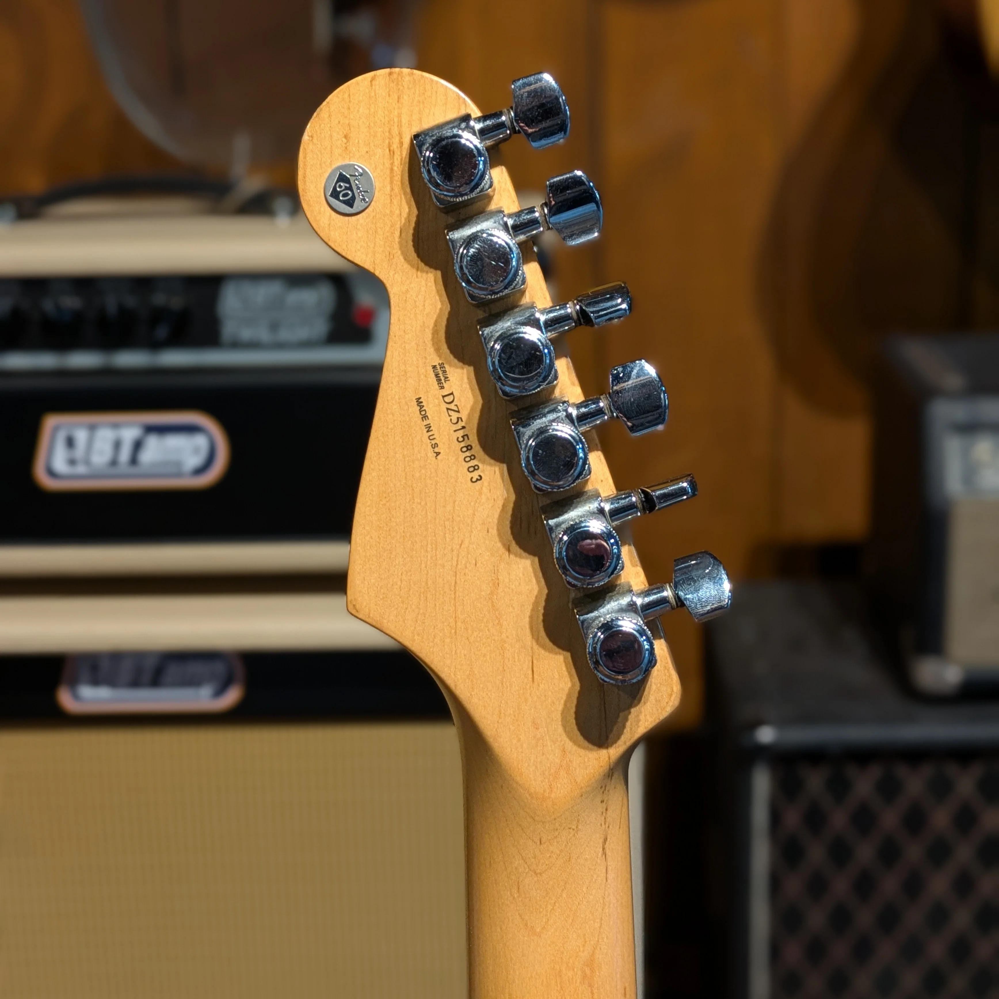 Fender American Deluxe Stratocaster with Rosewood Fretboard 2006 - Image 6