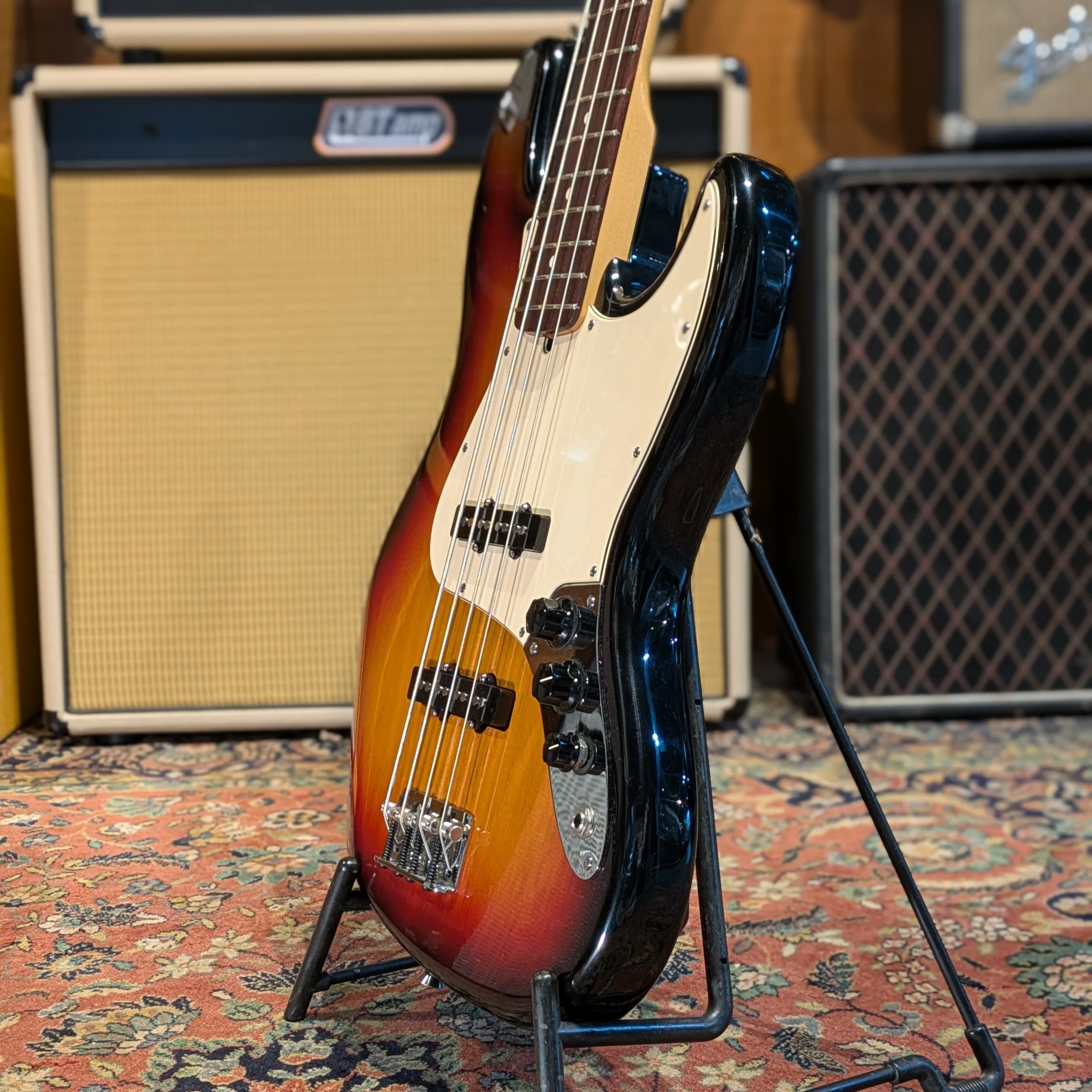 Fender American Jazz Bass 2003 - 3-Color Sunburst - Image 4