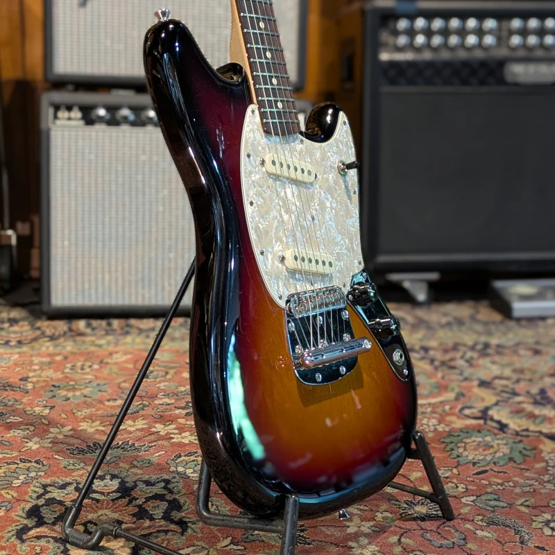 Fender American Performer Mustang with Hepcat Strat Serie L pickups - Image 2