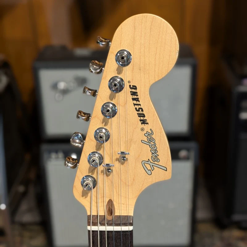 Fender American Performer Mustang with Hepcat Strat Serie L pickups - Image 7