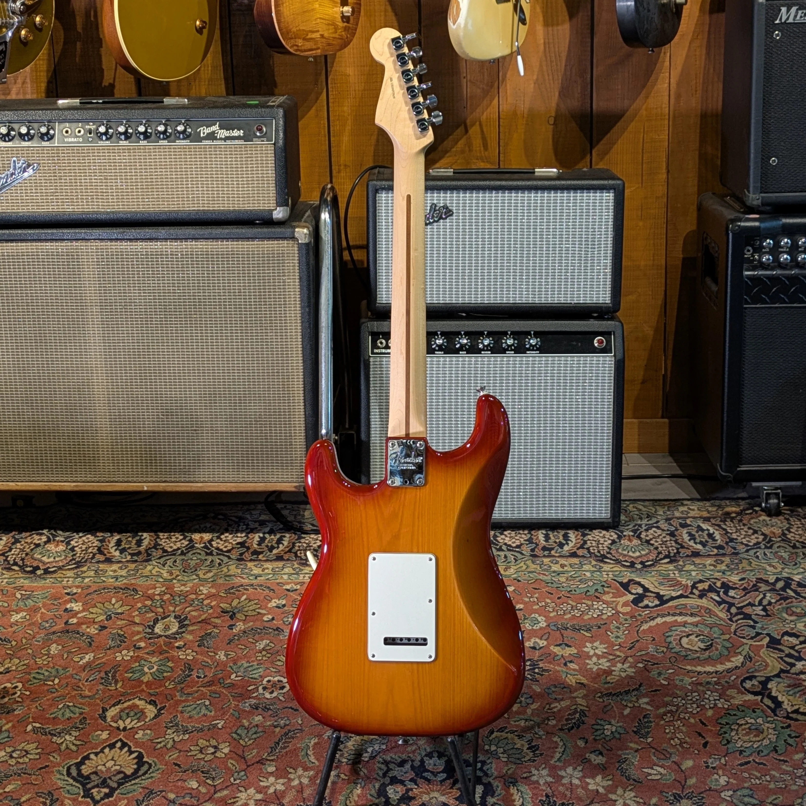 Fender American Professional Stratocaster with Maple Fretboard 2019 - Image 4