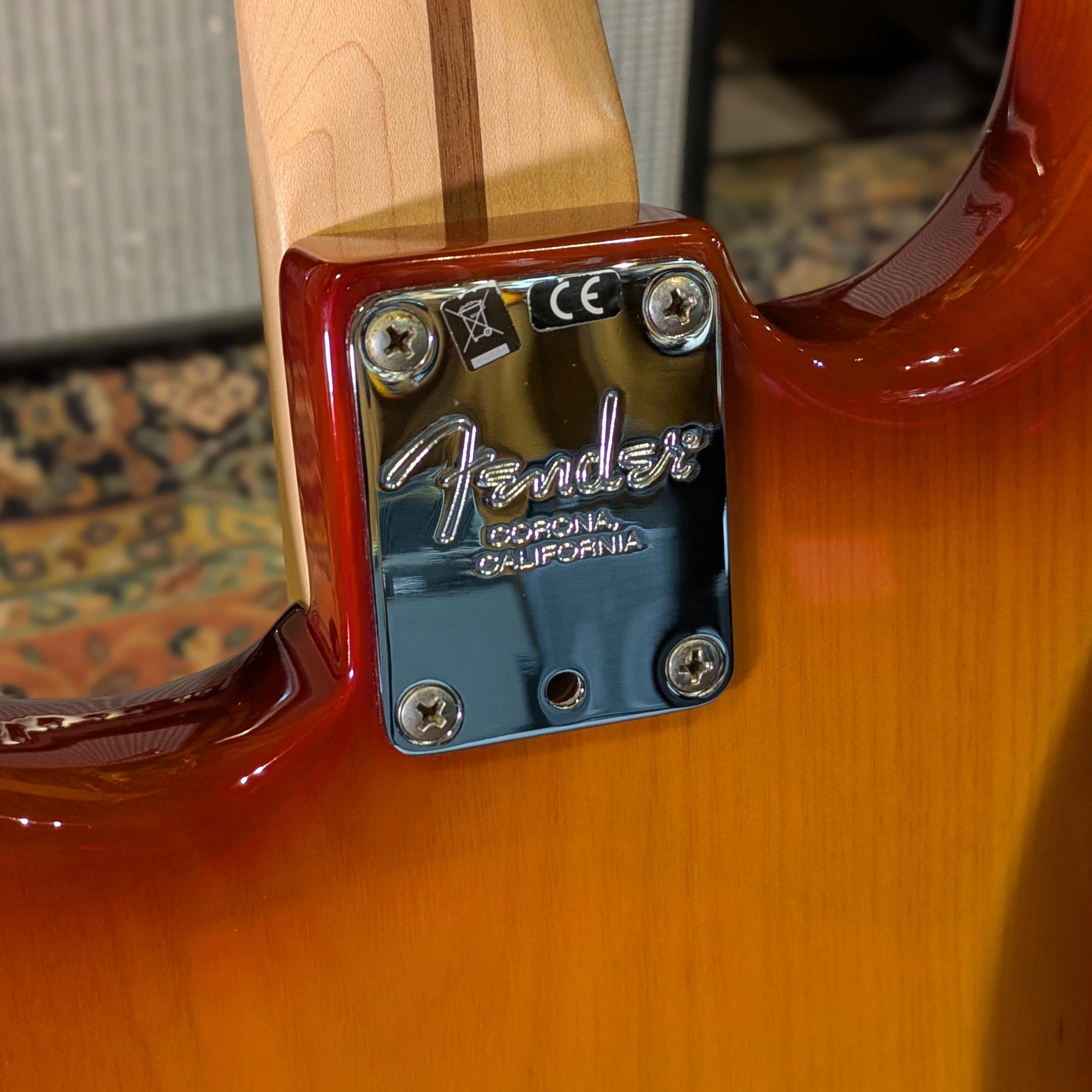 Fender American Professional Stratocaster with Maple Fretboard 2019 - Image 7
