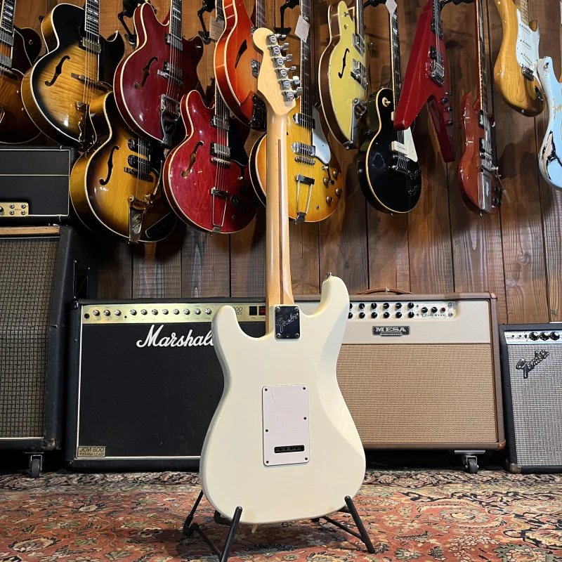 Fender American Standard Stratocaster - 1991 - Arctic White - Image 4