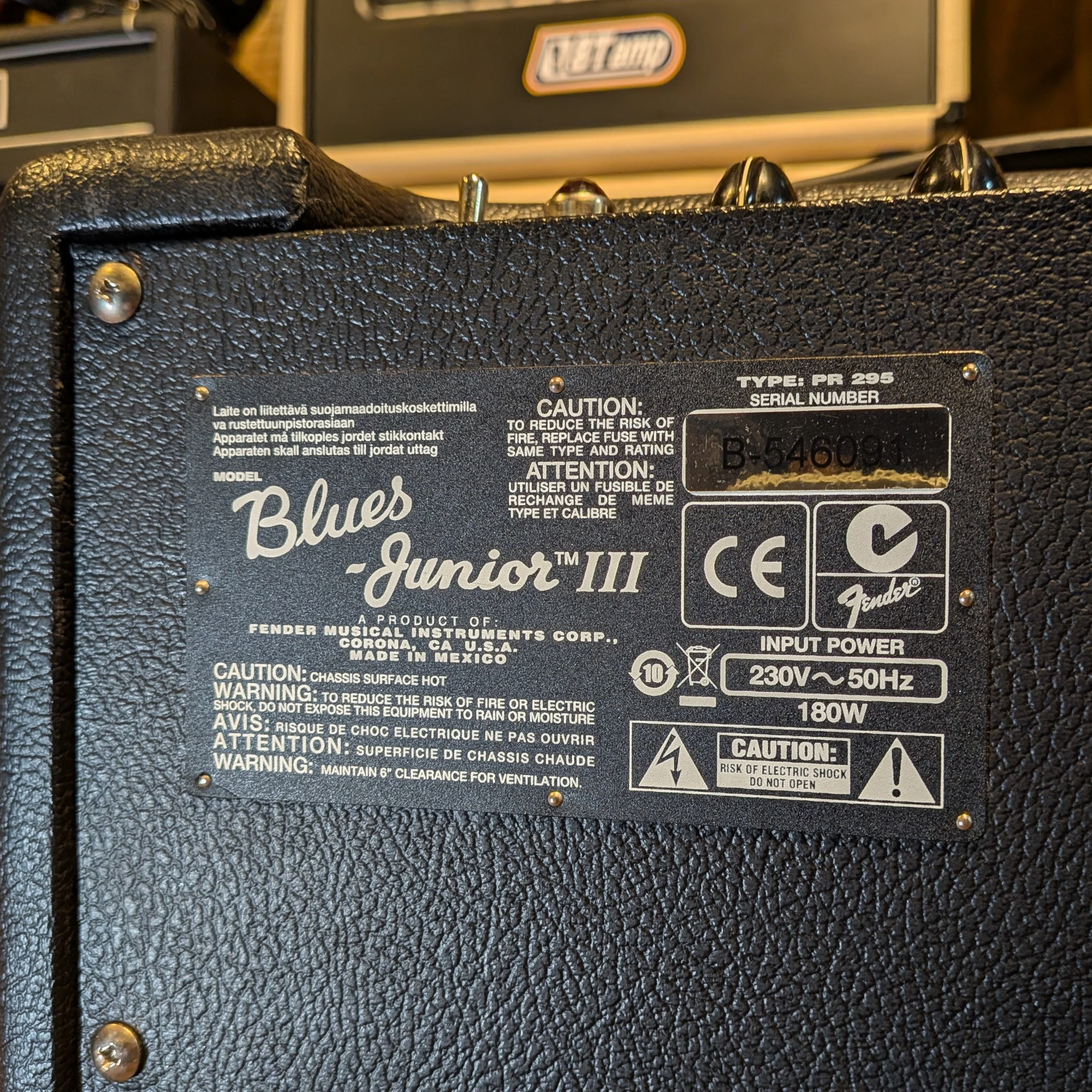 Fender Blues Junior III 15-Watt 1x12" Guitar Combo 2010 - 2017 - Black - Image 6