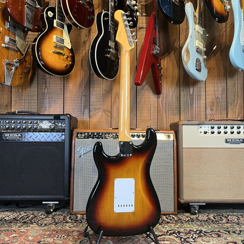 Fender Classic Series '60s Stratocaster 2008 - 3-Color Sunburst - Image 4