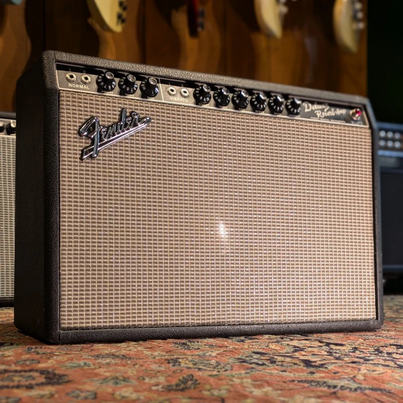 Fender Deluxe Reverb 2-Channel 22-Watt 1x12" Guitar Combo 1966 - Black Panel - Image 2