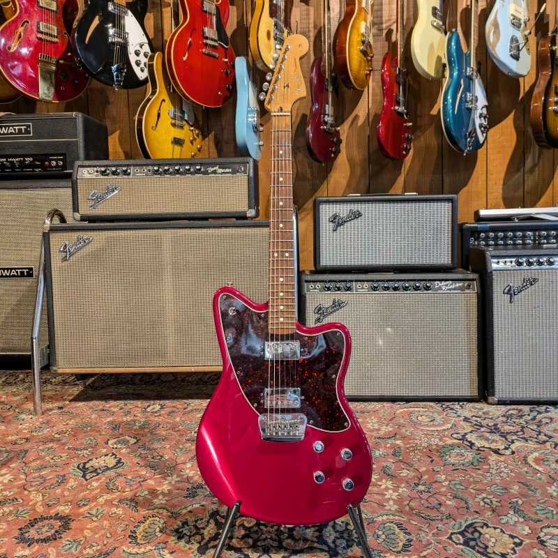 Fender Deluxe Series Toronado 1999 - 2004 - Candy Apple Red - Image 3