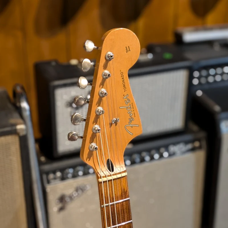 Fender Deluxe Series Toronado 1999 - 2004 - Candy Apple Red - Image 5