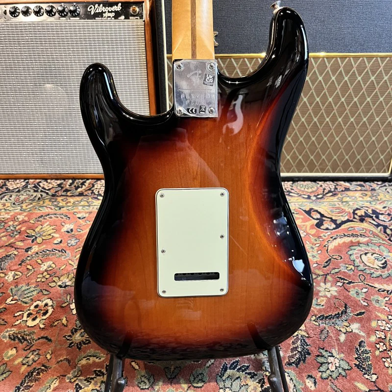 FENDER HSS STRATOCASTER PLAYER PLUS SUNBURST 2023 - Image 2