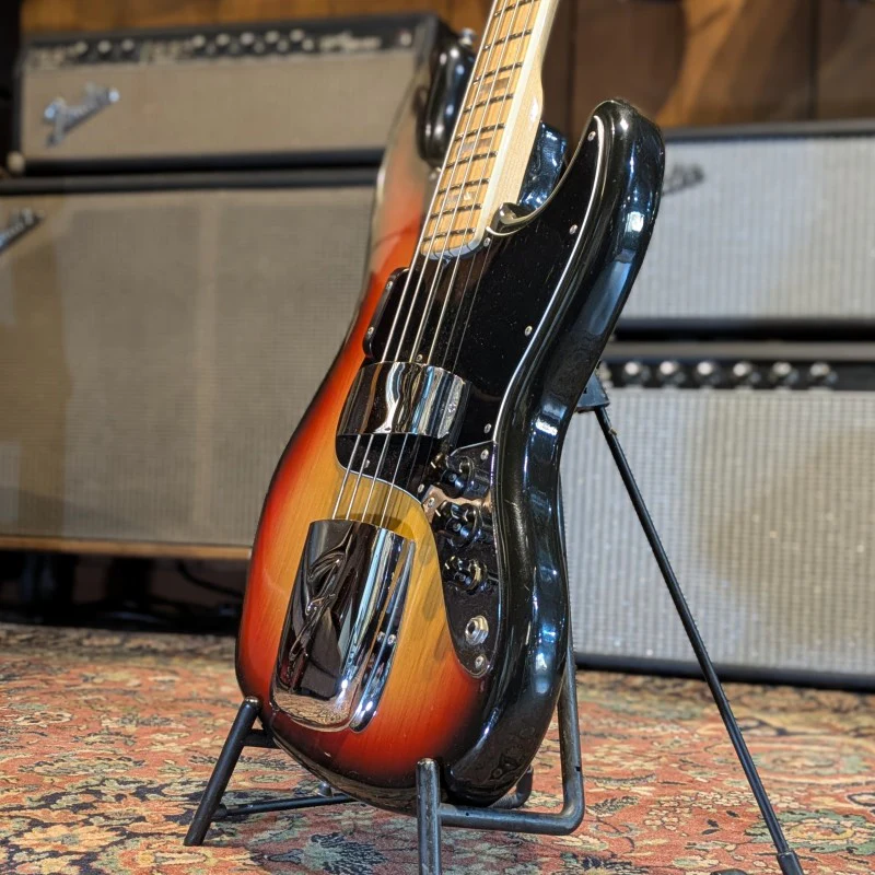 Fender Jazz Bass with Maple Fretboard 1970 - 1974 - Sunburst - Image 3