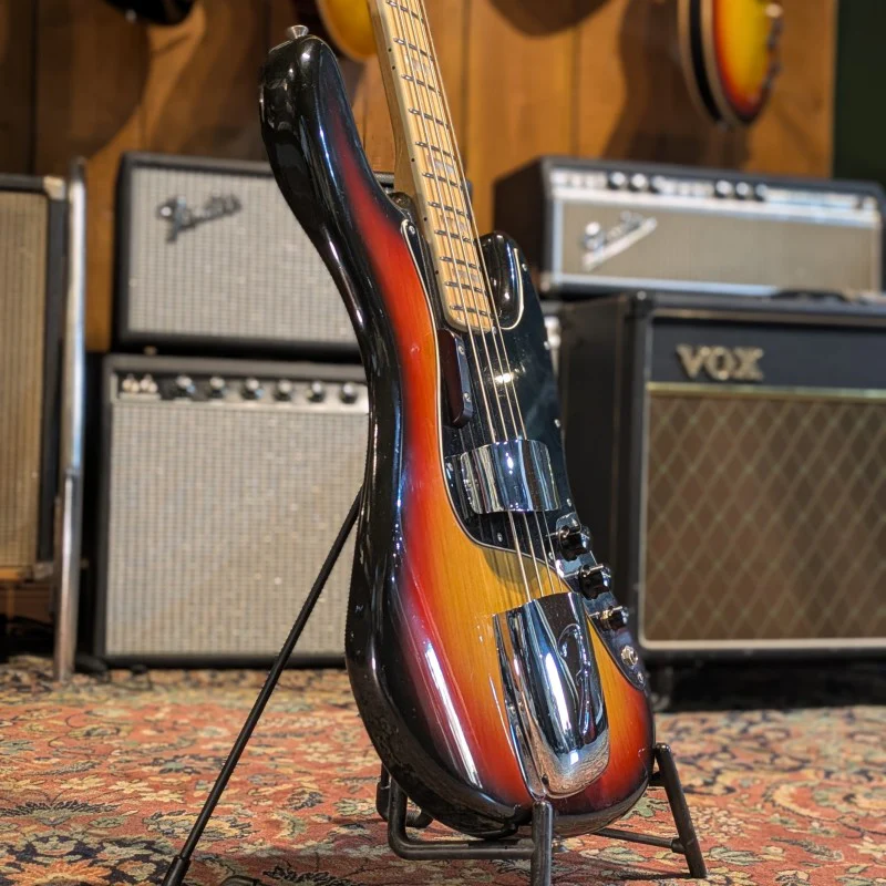 Fender Jazz Bass with Maple Fretboard 1970 - 1974 - Sunburst - Image 4