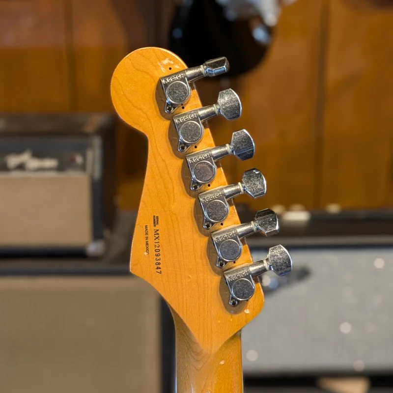 Fender Kurt Cobain Road Worn Jaguar 2012 - 3-Color Sunburst - Image 7