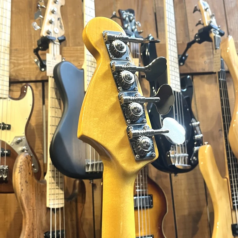 Fender Mustang Bass MB-98 / MB-SD Japan Import  + Curtis Novak Pickups - Image 6
