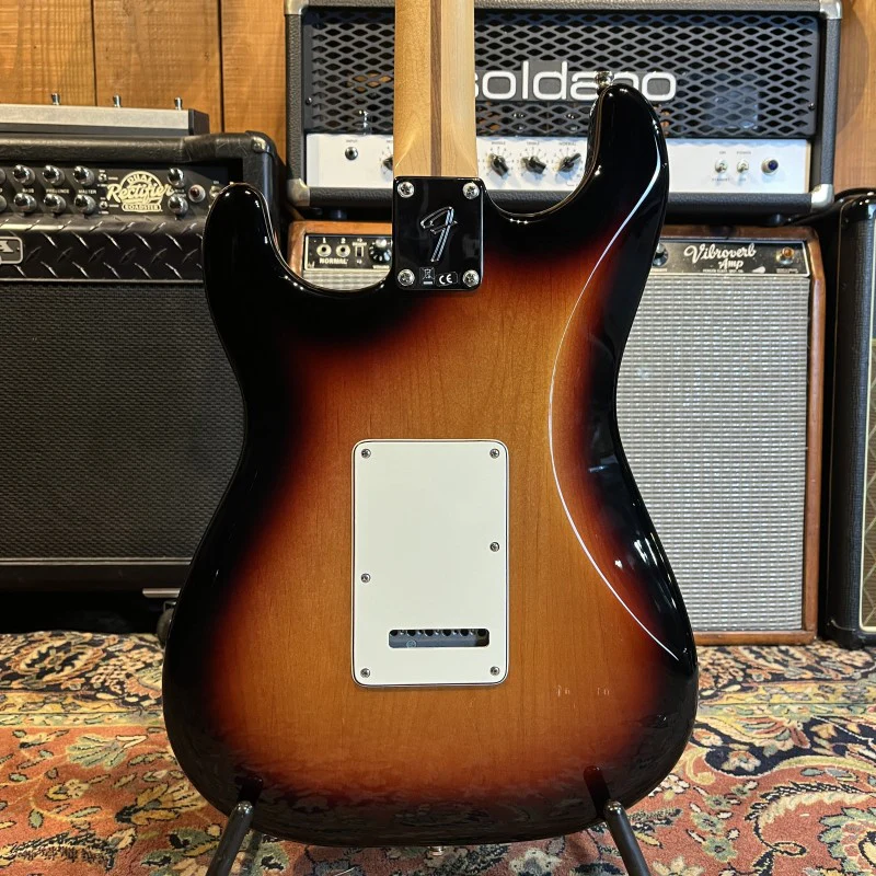 Fender Player Stratocaster with Pau Ferro Fretboard 2021 -3-Color Sunburst - Image 2