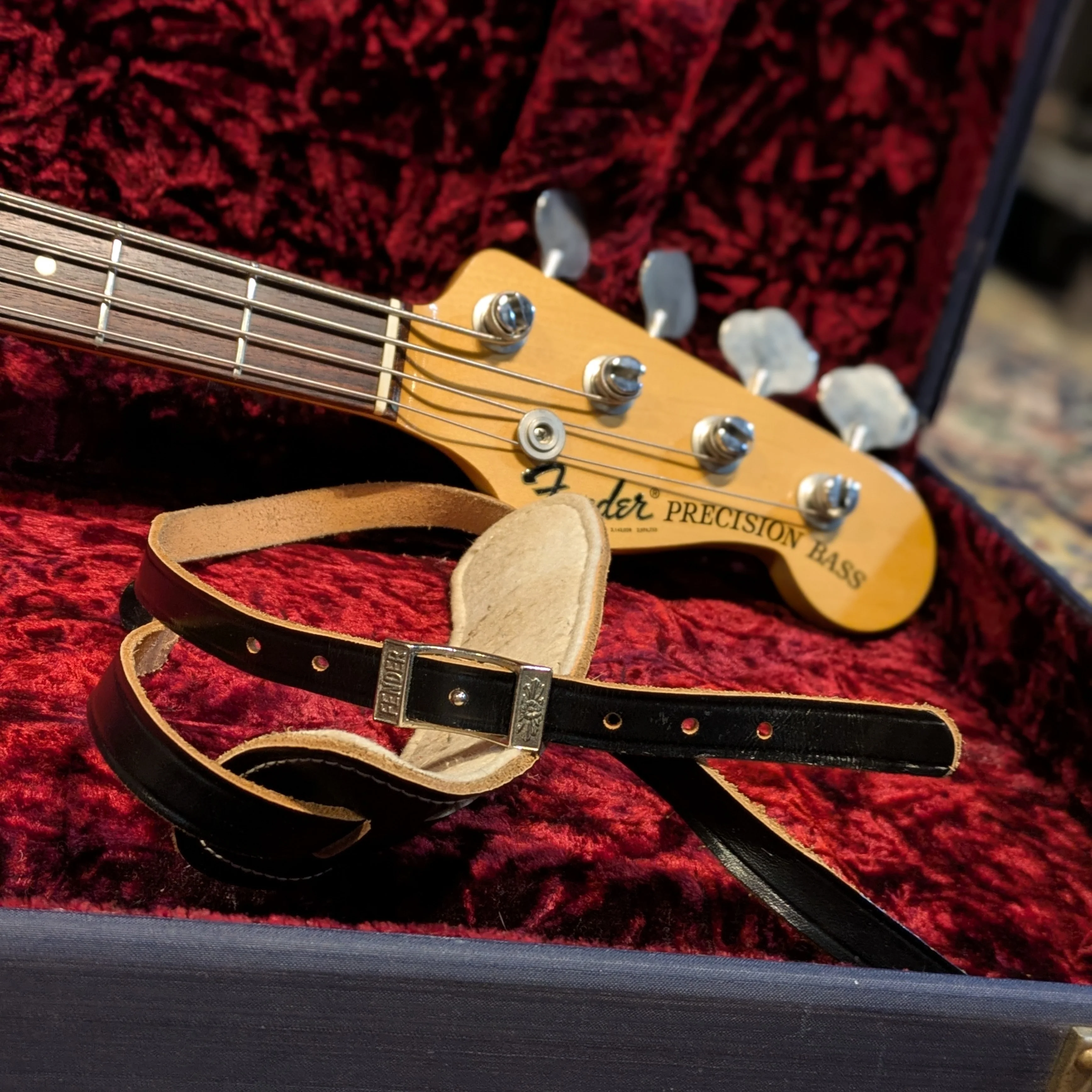 Fender Precision Bass with Rosewood Fretboard 1968 - Sunburst - Image 17