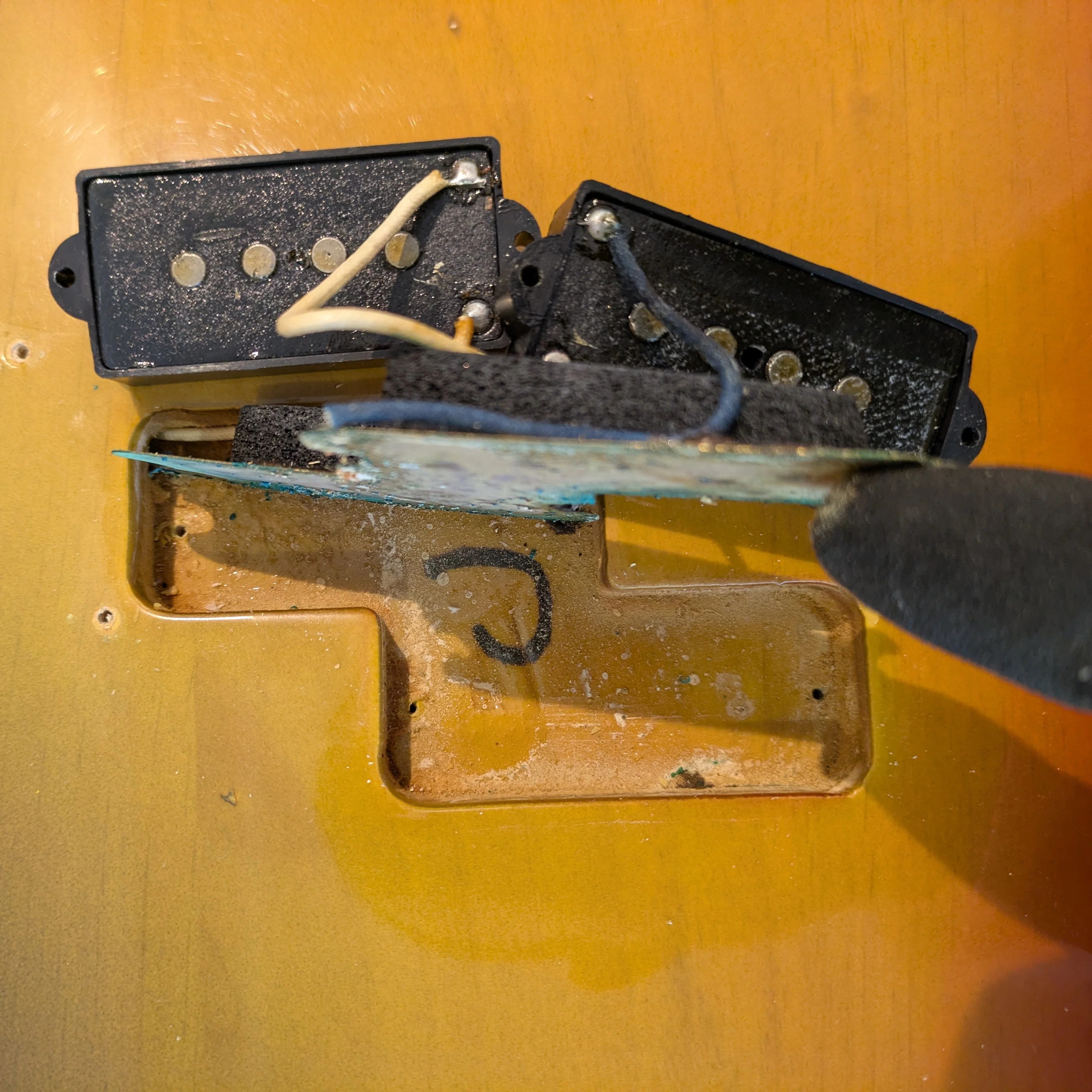 Fender Precision Bass with Rosewood Fretboard 1968 - Sunburst - Image 22