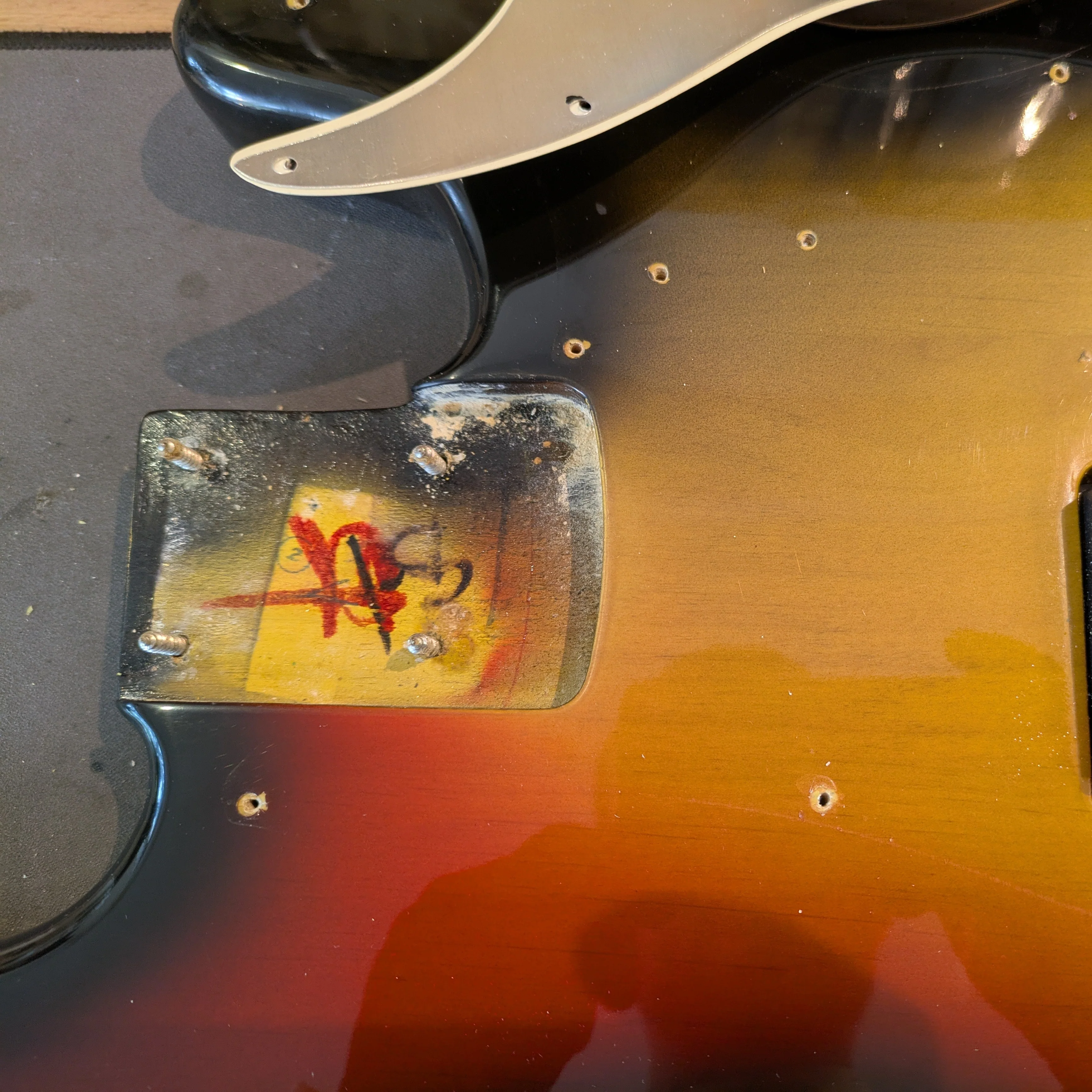 Fender Precision Bass with Rosewood Fretboard 1968 - Sunburst - Image 24