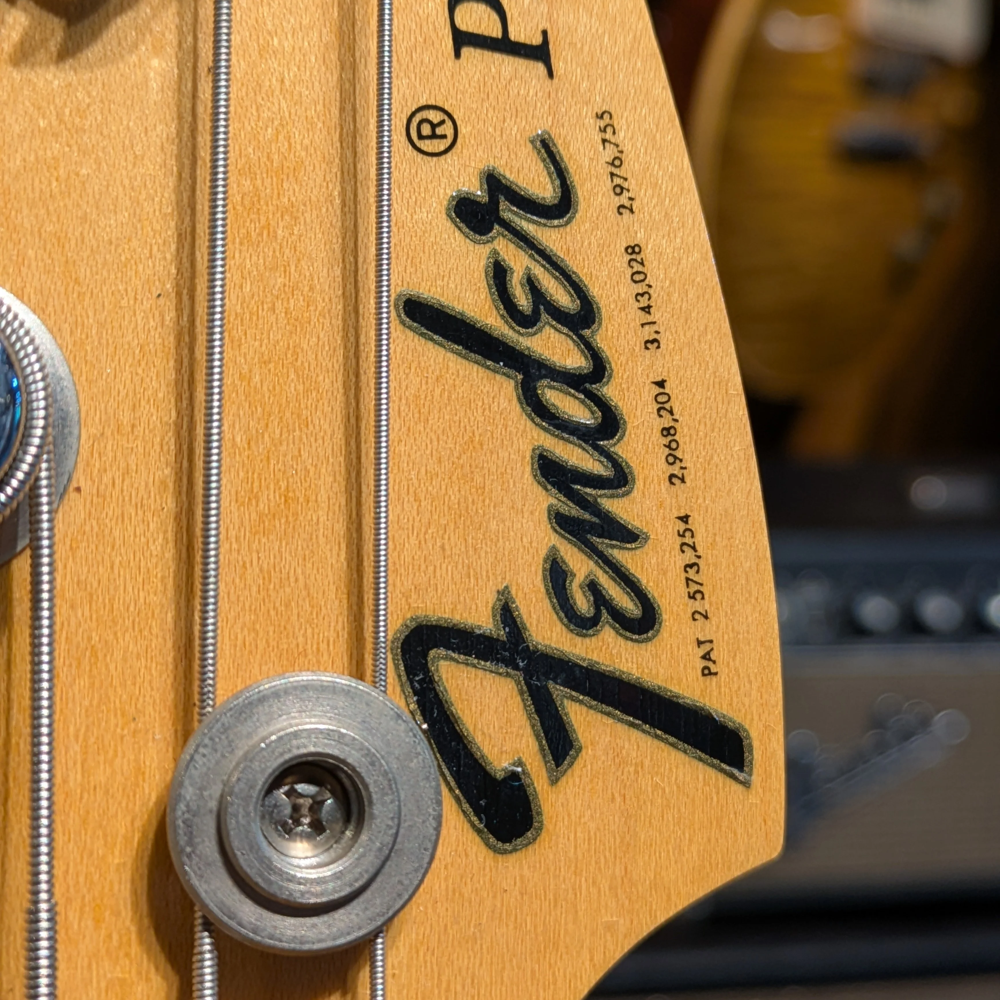 Fender Precision Bass with Rosewood Fretboard 1968 - Sunburst - Image 9