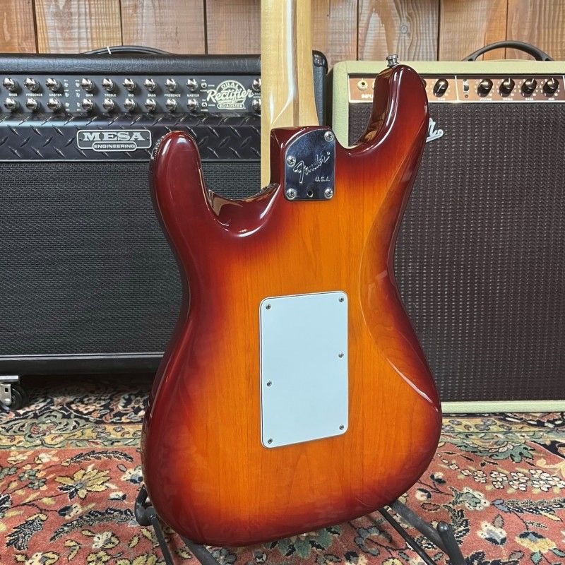 FENDER RICHIE SAMBORA STRATOCASTER 1993 CHERRY SUNBURST - Image 3