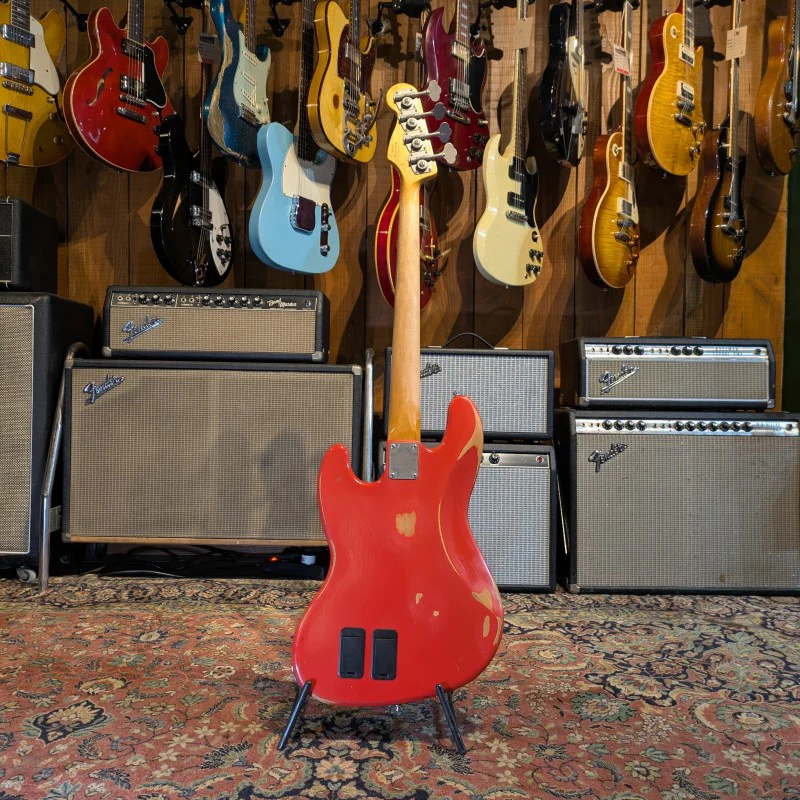 Fender Road Worn '60s Jazz Bass 2009 - Fiesta Red - with Preamp OB3 - Image 4