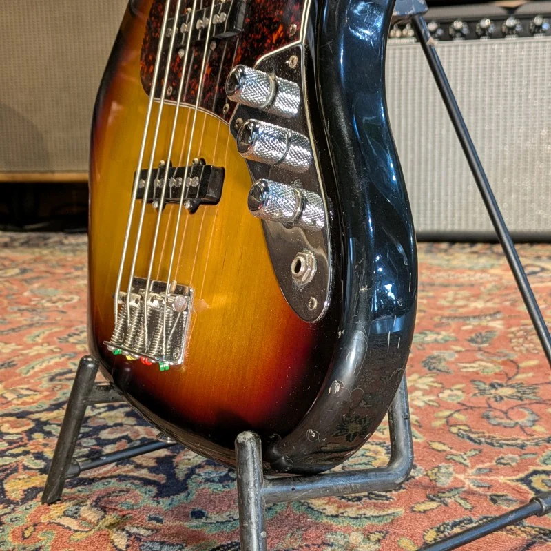 Fender Standard Jazz Bass - Image 5