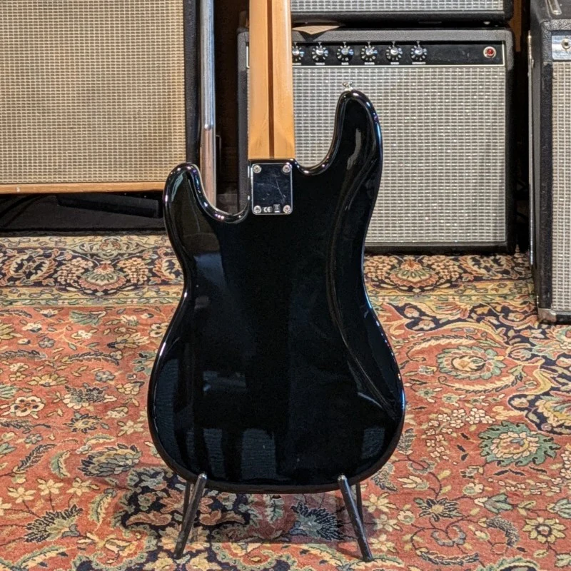 Fender Standard Precision Bass - Image 2