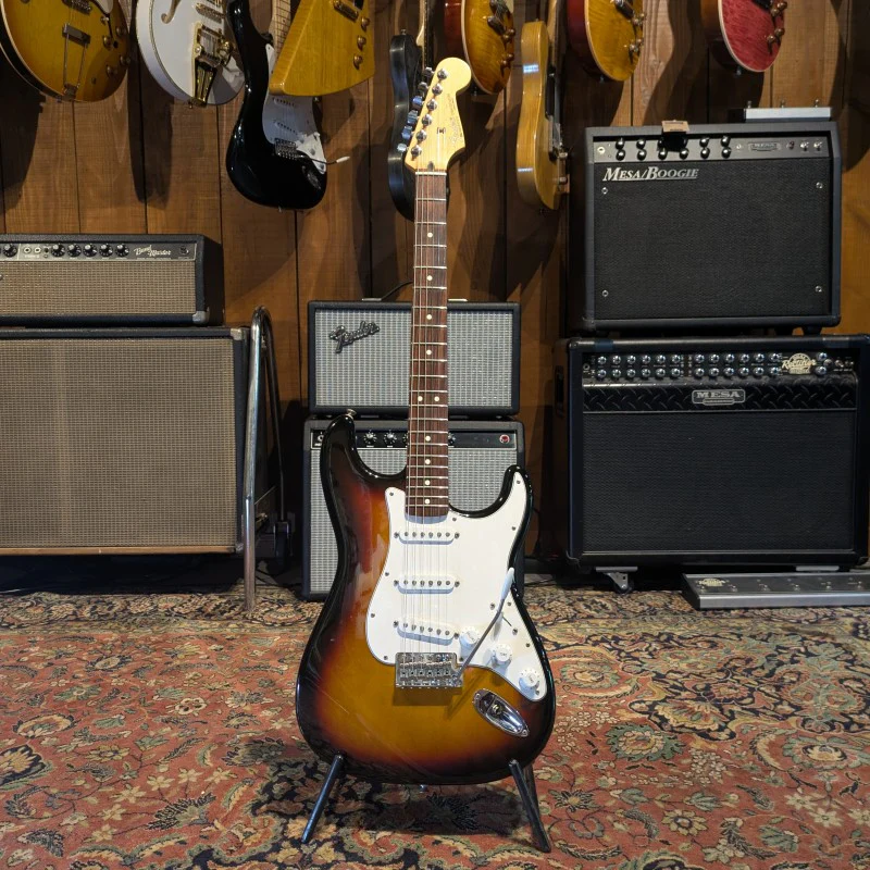 Fender Standard Stratocaster with Rosewood Fretboard 2006 - Brown Sunburst - Image 3