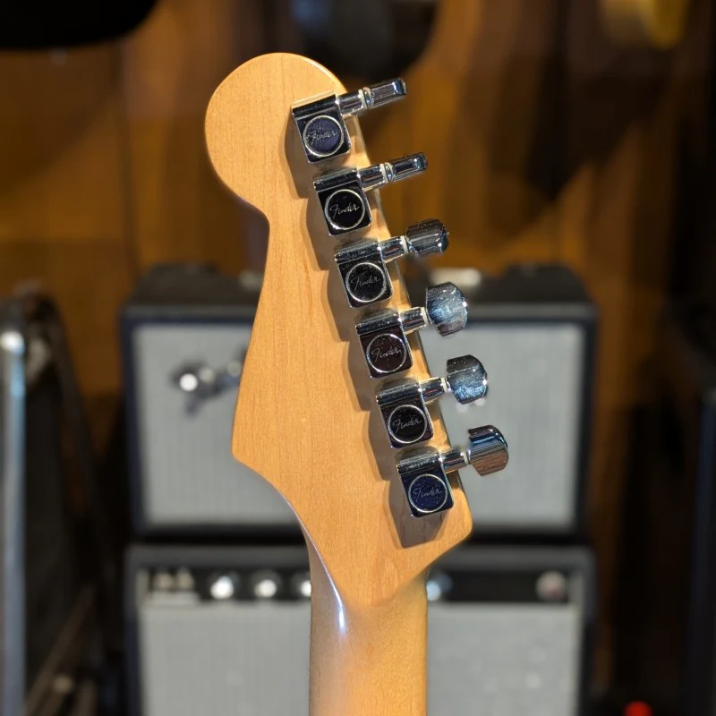 Fender Standard Stratocaster with Rosewood Fretboard 2006 - Brown Sunburst - Image 6