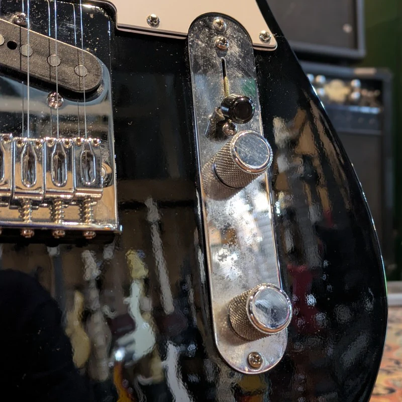 Fender Standard Telecaster 2005 - Black - Image 4