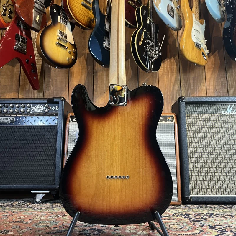 Fender Standard Telecaster 2015 - Image 2