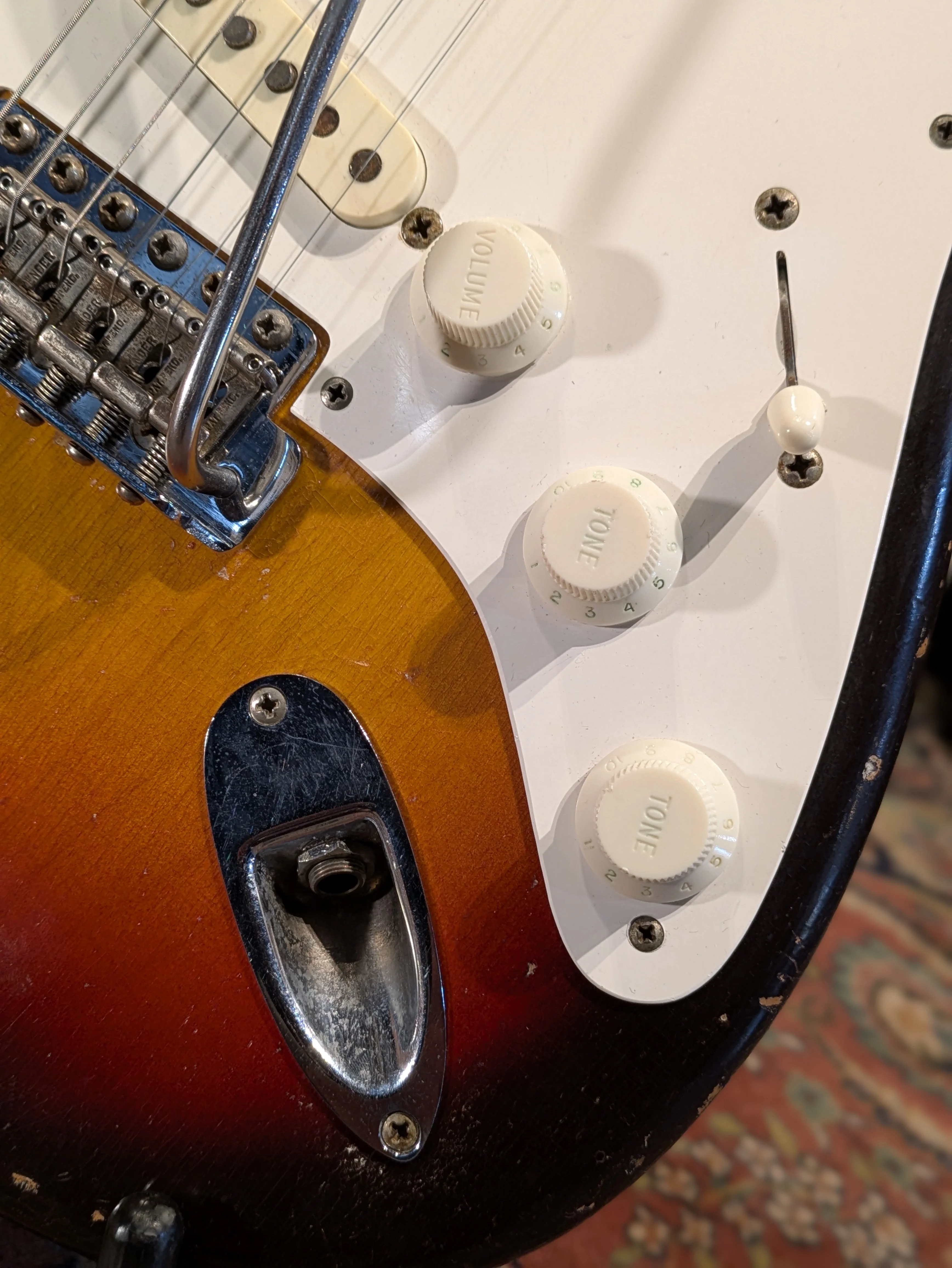 Fender Stratocaster 1958 - 3 Tone Sunburst - Image 10
