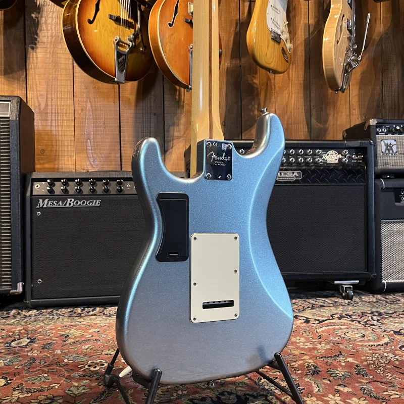 Fender Stratocaster American Deluxe Plus (2013) USA - Image 3