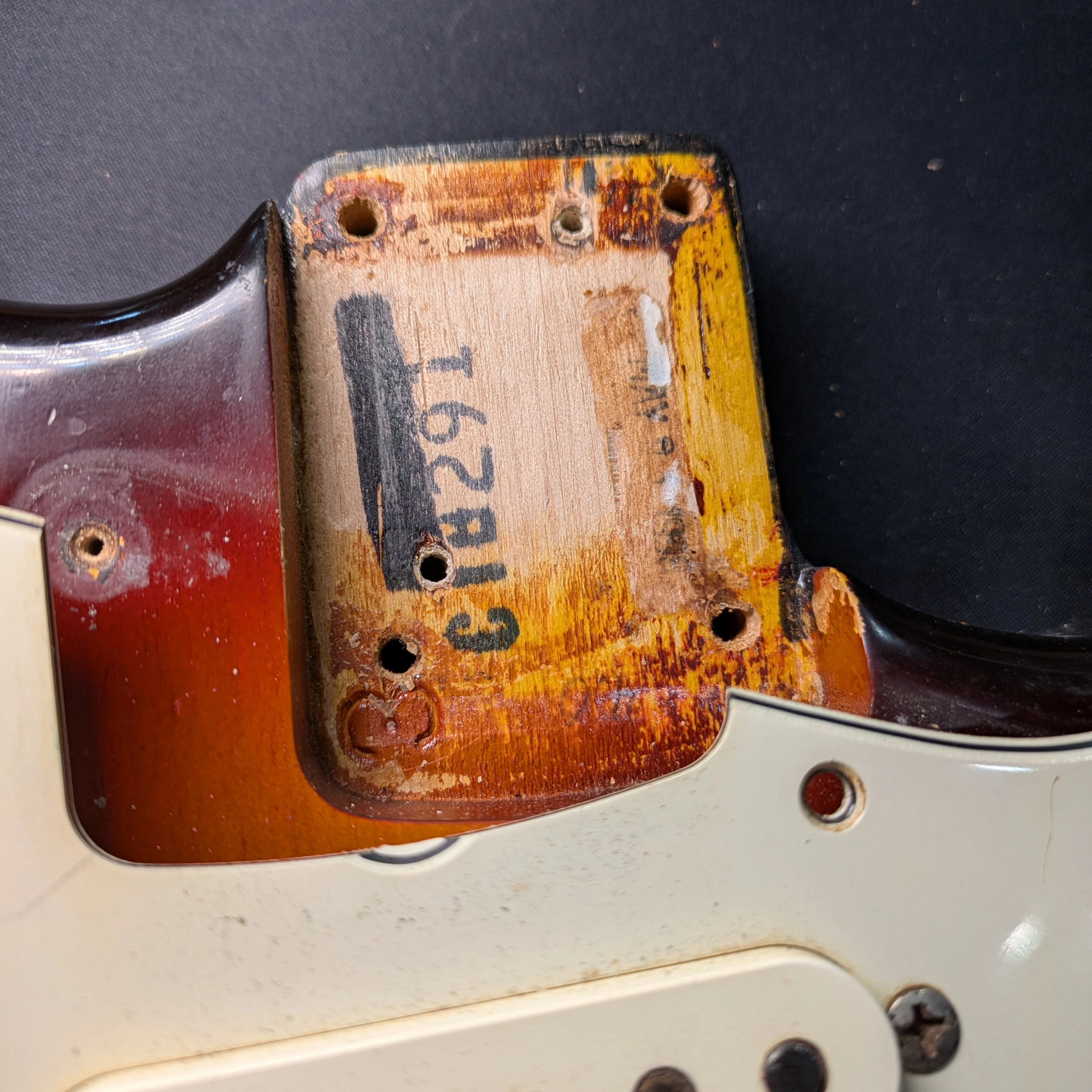 Fender Stratocaster John Cruz / Cunetto Custom Shop - 1998 - Sunburst relic - Image 9