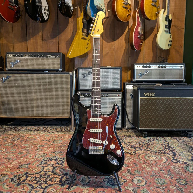 Fender Stratocaster Made in Japan 1995-1996 - Black - Image 3