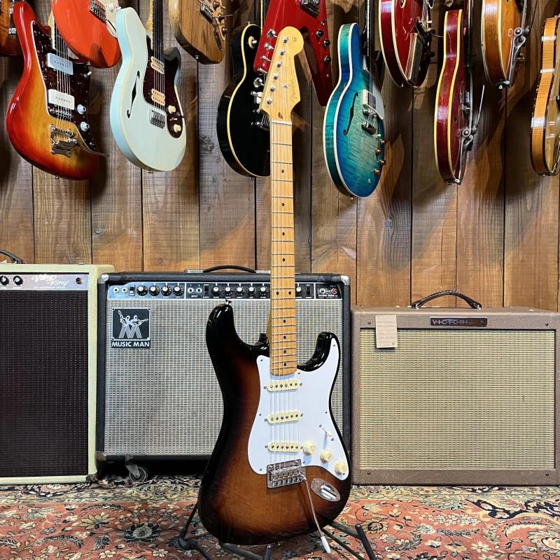 Fender Stratocaster Vintera Modified Sunburst - Image 3